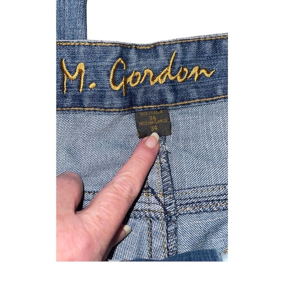 M. Gordon distressed men’s jeans with Skull design on back pocket 34 X 34 - Picture 2 of 15